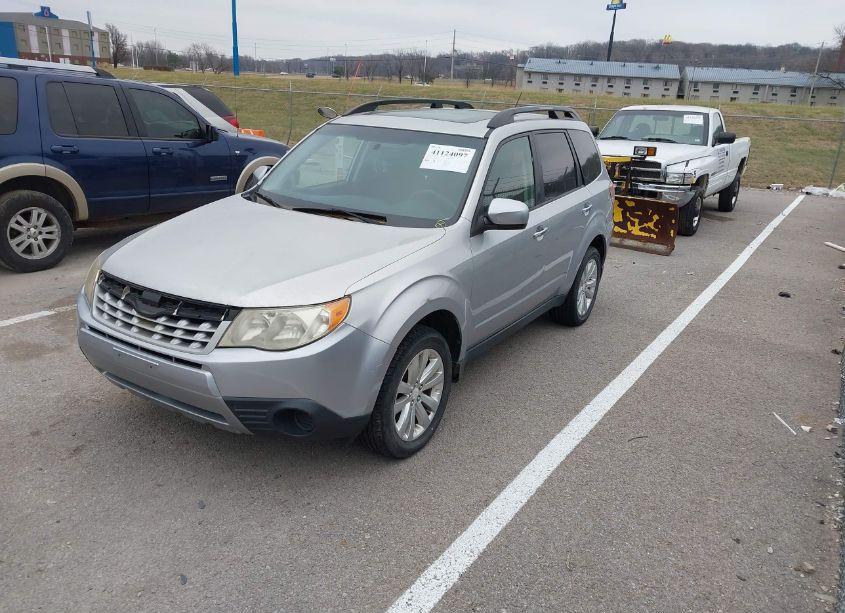 Photo 2 of 2012 Subaru Forester 2.5X PREMIUM (VIN JF2SHADC2CH401780)