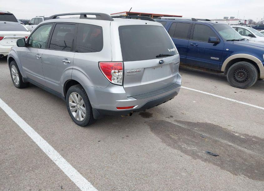 Photo 3 of 2012 Subaru Forester 2.5X PREMIUM (VIN JF2SHADC2CH401780)