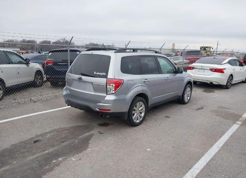 Photo 4 of 2012 Subaru Forester 2.5X PREMIUM (VIN JF2SHADC2CH401780)