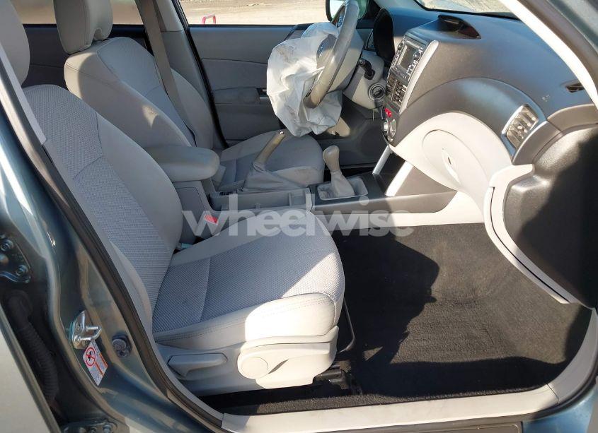 Photo 5 of 2013 Subaru Forester 2.5X PREMIUM (VIN JF2SHADC2DG437797)