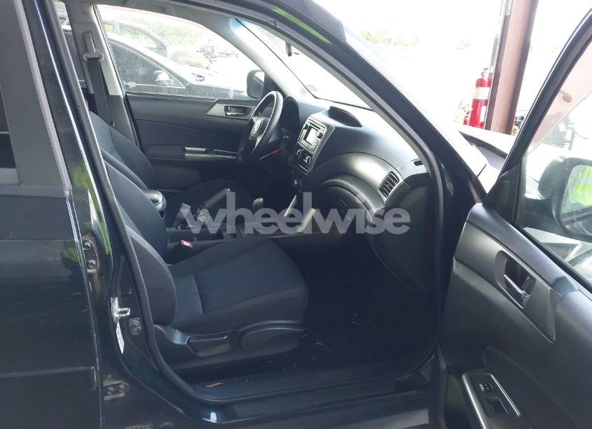 Photo 5 of 2013 Subaru Forester 2.5X PREMIUM (VIN JF2SHADC2DH414921)