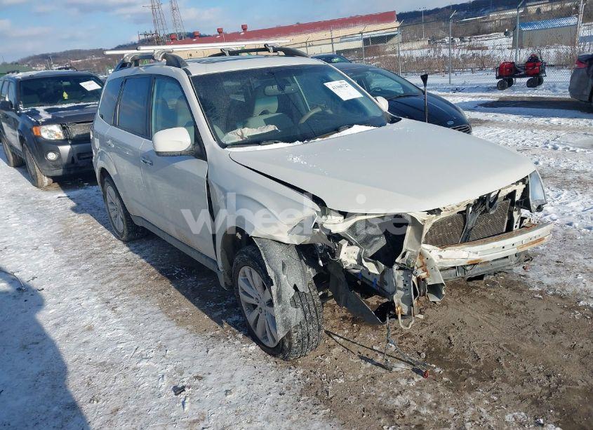 2013 Subaru Forester 2.5X PREMIUM (VIN JF2SHADC2DH434604) main photo