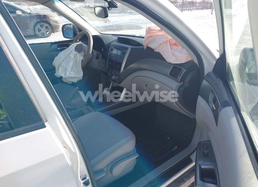 Photo 5 of 2013 Subaru Forester 2.5X PREMIUM (VIN JF2SHADC2DH434604)