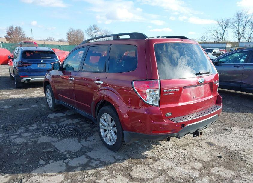 Photo 3 of 2011 Subaru Forester 2.5X PREMIUM (VIN JF2SHADC3BG702675)