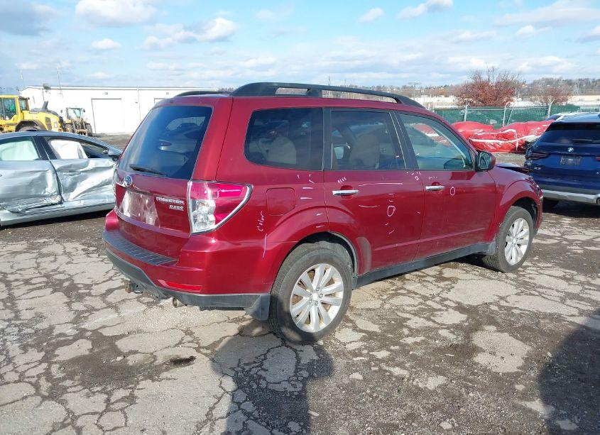 Photo 4 of 2011 Subaru Forester 2.5X PREMIUM (VIN JF2SHADC3BG702675)