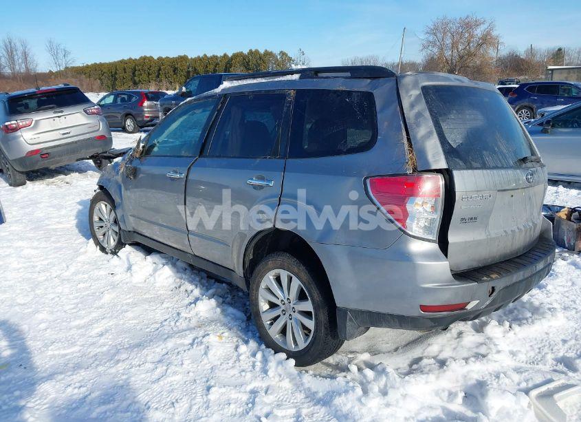 Photo 3 of 2011 Subaru Forester 2.5X PREMIUM (VIN JF2SHADC3BG783807)