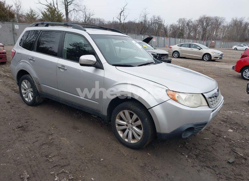 2011 Subaru Forester 2.5X PREMIUM (VIN JF2SHADC3BH705974) main photo