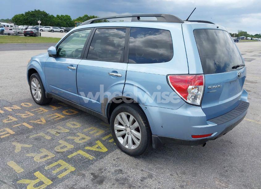 Photo 3 of 2011 Subaru Forester 2.5X PREMIUM (VIN JF2SHADC3BH729918)