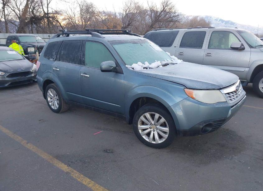 2011 Subaru Forester 2.5X PREMIUM (VIN JF2SHADC3BH754639) main photo