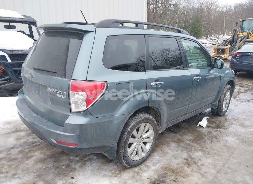 Photo 4 of 2013 Subaru Forester 2.5X PREMIUM (VIN JF2SHADC3DG406333)