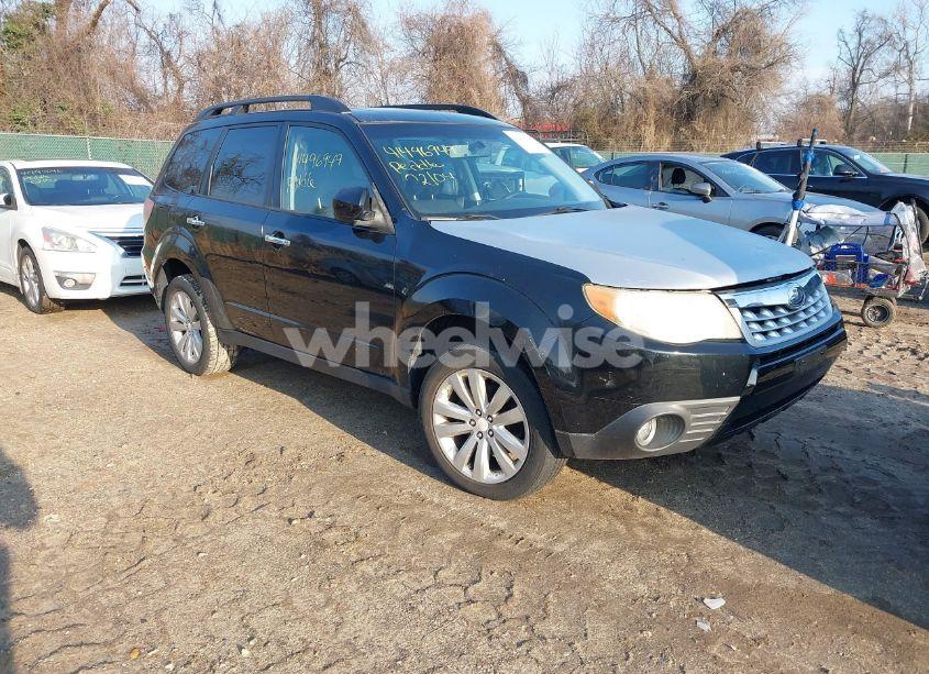 2011 Subaru Forester 2.5X PREMIUM (VIN JF2SHADC4BH728311) main photo