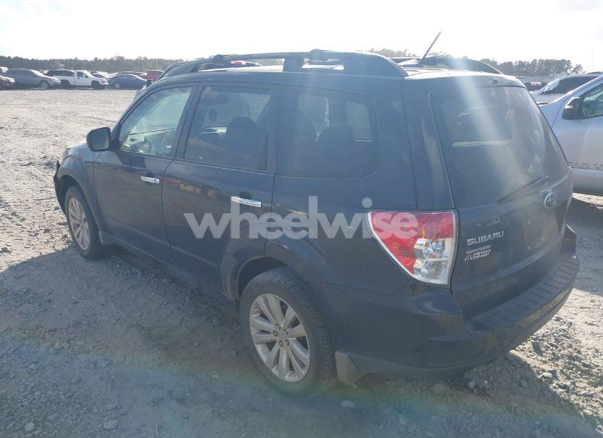 Photo 3 of 2011 Subaru Forester 2.5X PREMIUM (VIN JF2SHADC4BH778674)
