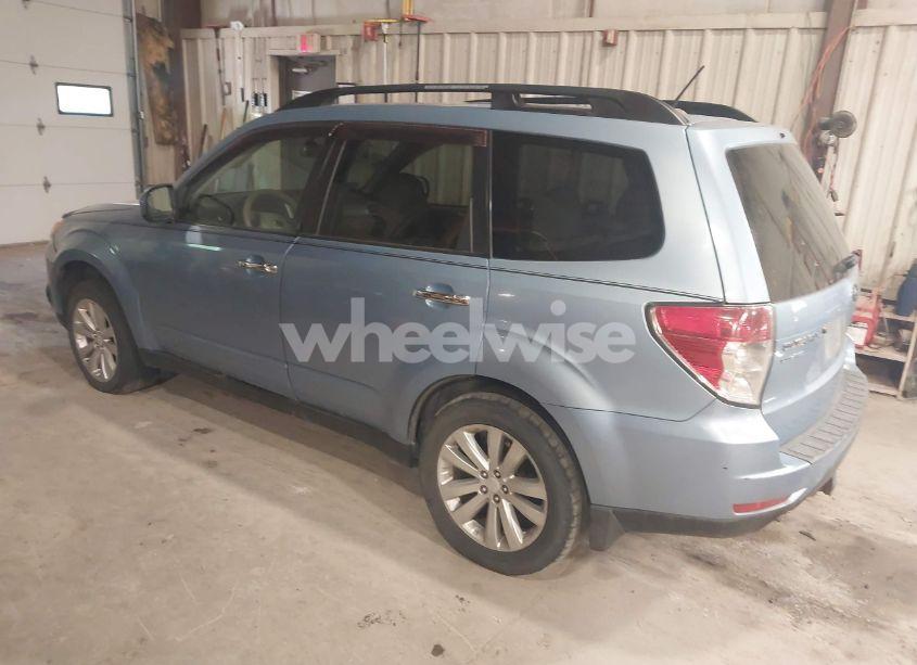 Photo 3 of 2012 Subaru Forester 2.5X PREMIUM (VIN JF2SHADC4CH424090)
