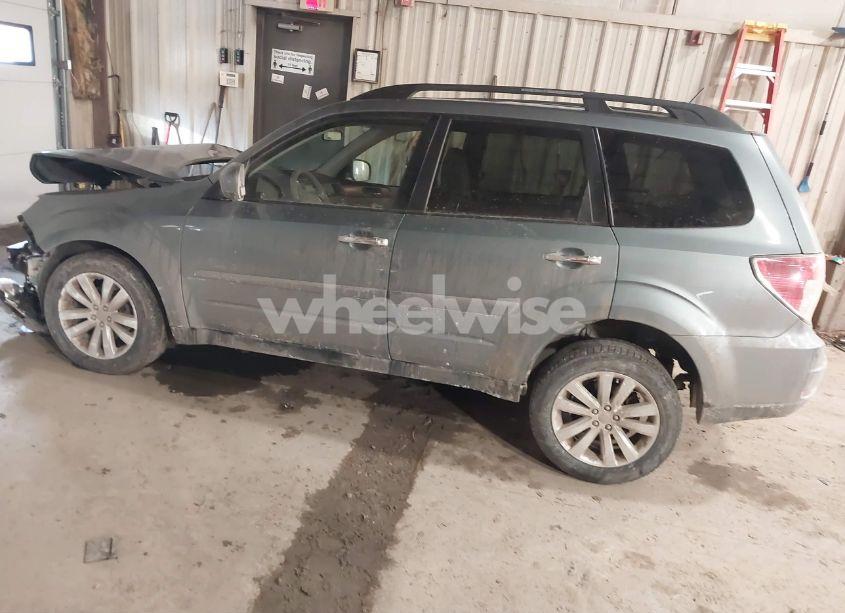 Photo 3 of 2012 Subaru Forester 2.5X PREMIUM (VIN JF2SHADC4CH439513)