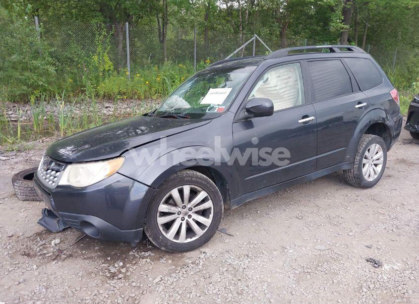 Photo 2 of 2012 Subaru Forester 2.5X PREMIUM (VIN JF2SHADC4CH458577)