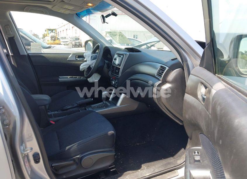 Photo 5 of 2013 Subaru Forester 2.5X PREMIUM (VIN JF2SHADC4DH403421)