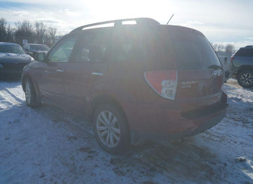 Photo 3 of 2013 Subaru Forester 2.5X PREMIUM (VIN JF2SHADC4DH441585)