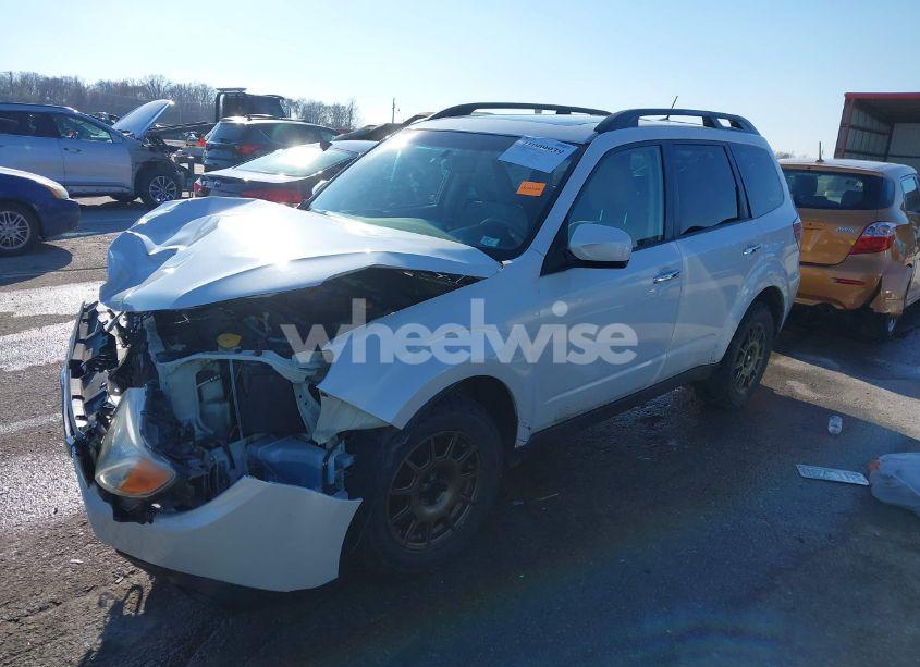 Photo 2 of 2013 Subaru Forester 2.5X PREMIUM (VIN JF2SHADC4DH444521)