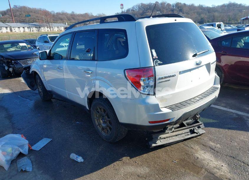 Photo 3 of 2013 Subaru Forester 2.5X PREMIUM (VIN JF2SHADC4DH444521)