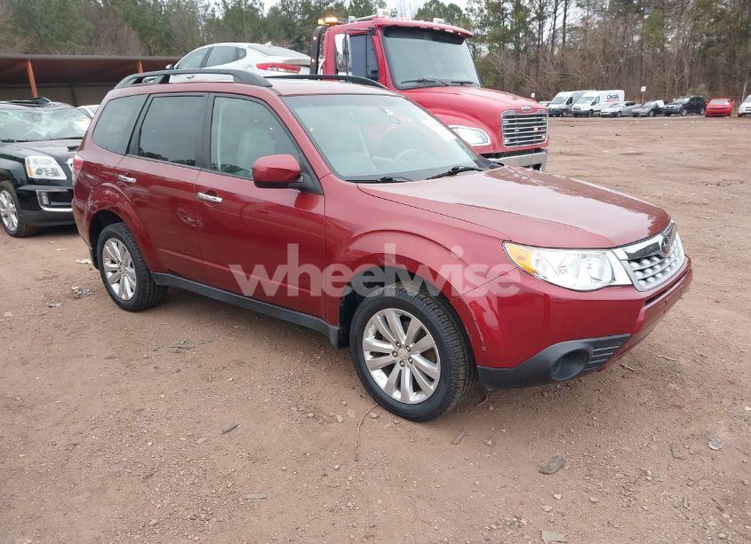 2011 Subaru Forester 2.5X PREMIUM (VIN JF2SHADC5BH738684) main photo