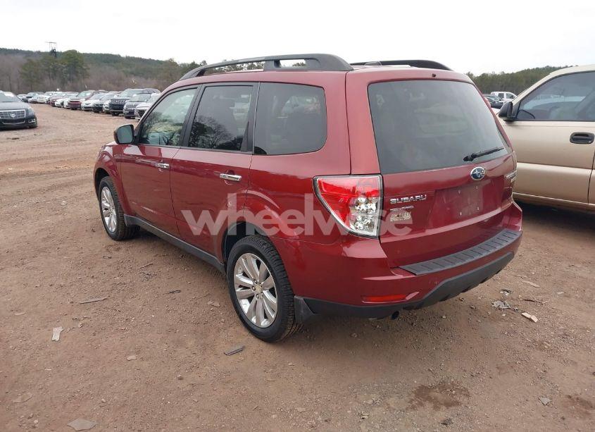 Photo 3 of 2011 Subaru Forester 2.5X PREMIUM (VIN JF2SHADC5BH738684)