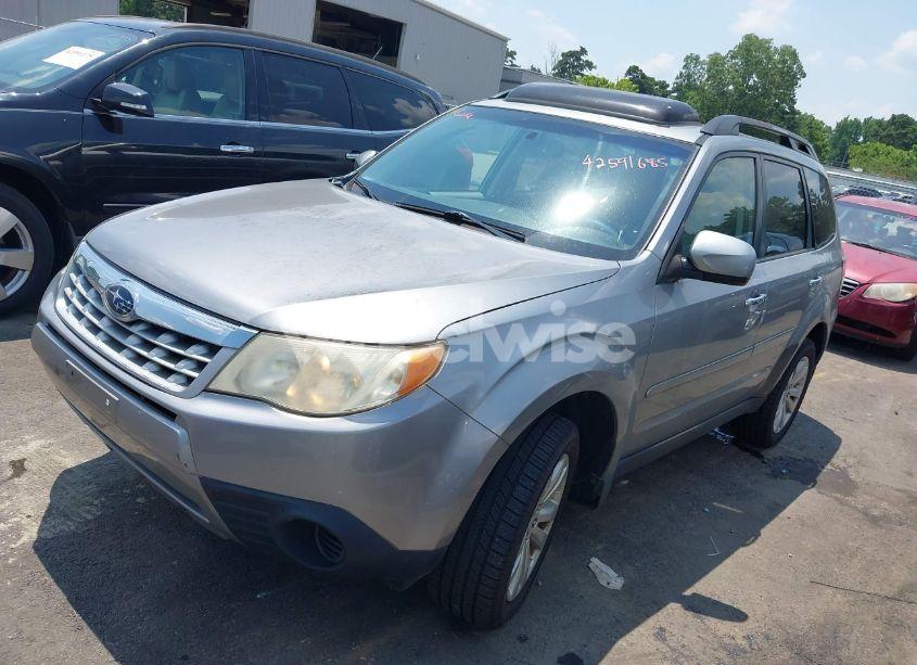 Photo 2 of 2011 Subaru Forester 2.5X PREMIUM (VIN JF2SHADC5BH739026)