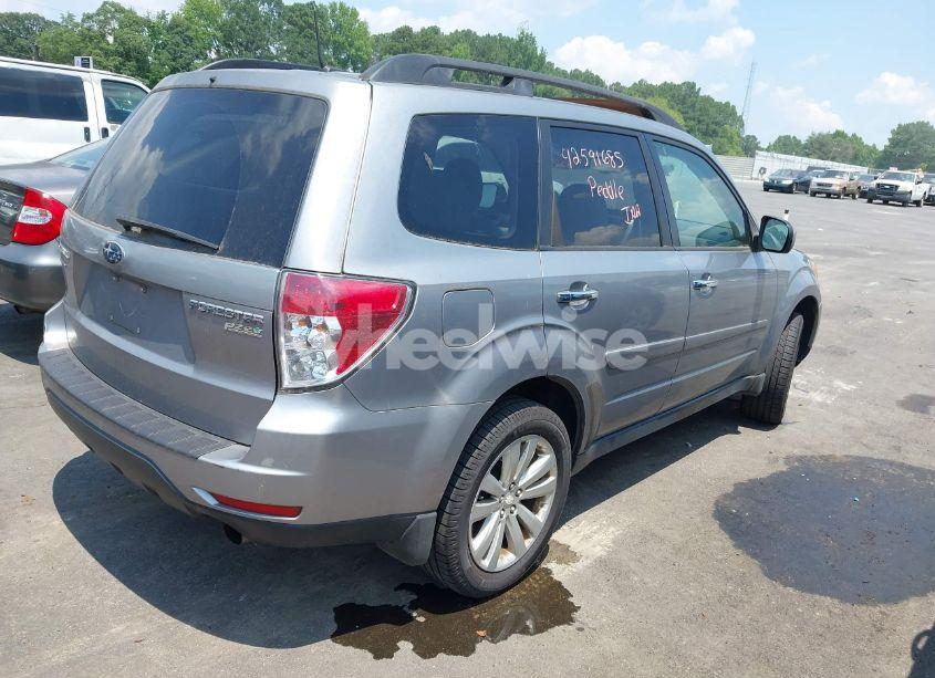 Photo 4 of 2011 Subaru Forester 2.5X PREMIUM (VIN JF2SHADC5BH739026)