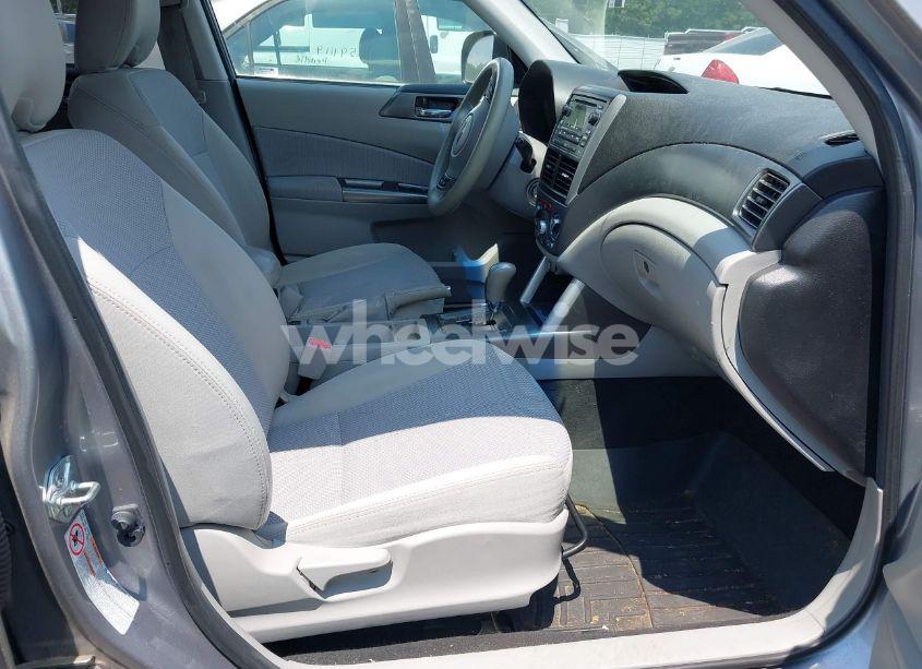 Photo 5 of 2011 Subaru Forester 2.5X PREMIUM (VIN JF2SHADC5BH739026)