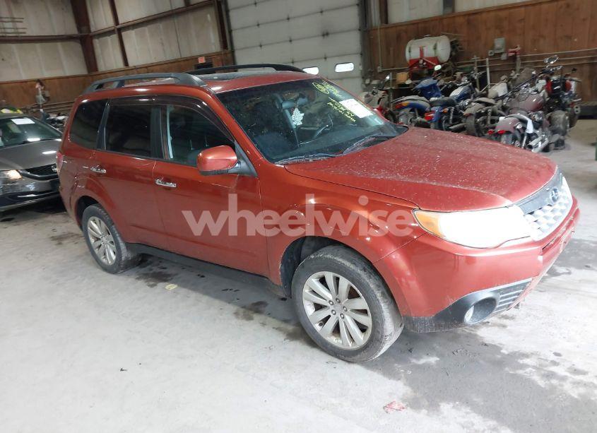 2011 Subaru Forester 2.5X PREMIUM (VIN JF2SHADC5BH751340) main photo