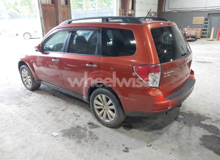 Photo 3 of 2011 Subaru Forester 2.5X PREMIUM (VIN JF2SHADC5BH751340)