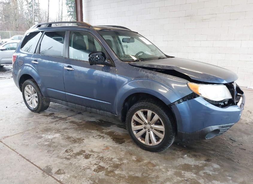 2011 Subaru Forester 2.5X PREMIUM (VIN JF2SHADC5BH781793) main photo