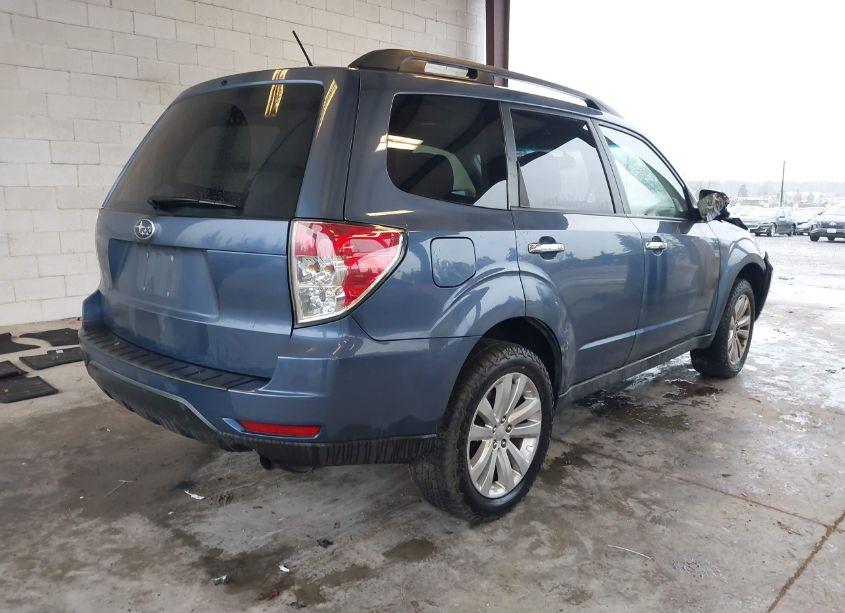 Photo 4 of 2011 Subaru Forester 2.5X PREMIUM (VIN JF2SHADC5BH781793)