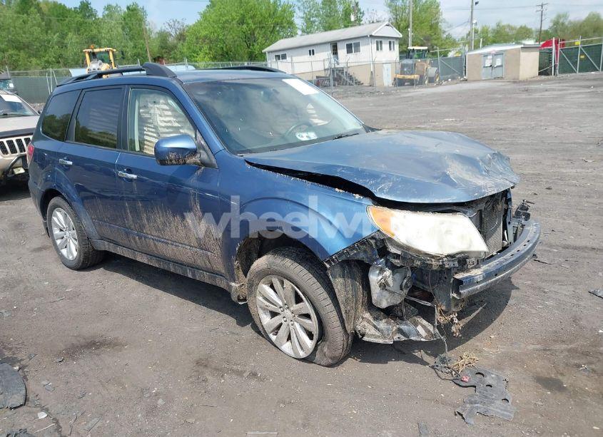 2012 Subaru Forester 2.5X PREMIUM (VIN JF2SHADC5CH425930) main photo