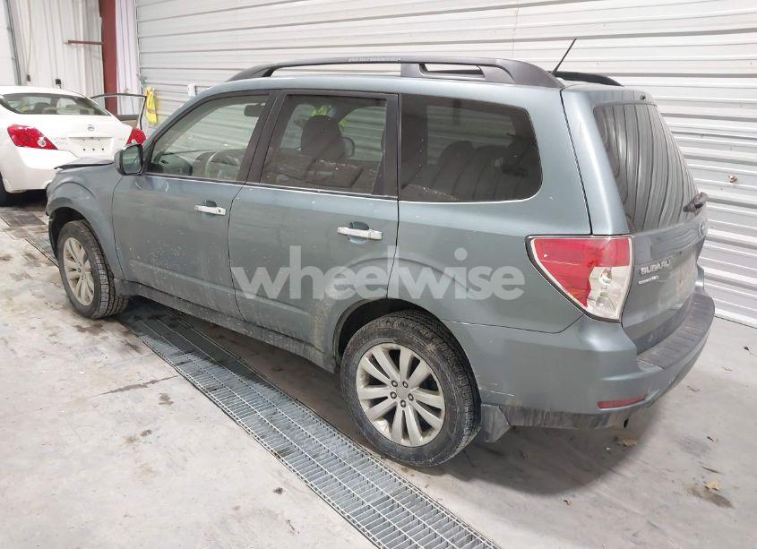 Photo 3 of 2012 Subaru Forester 2.5X PREMIUM (VIN JF2SHADC5CH469359)