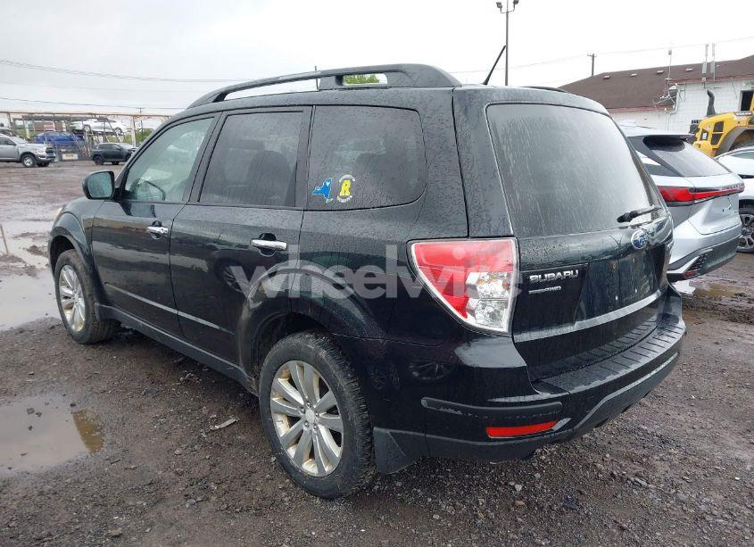 Photo 3 of 2011 Subaru Forester 2.5X PREMIUM (VIN JF2SHADC6BG755242)