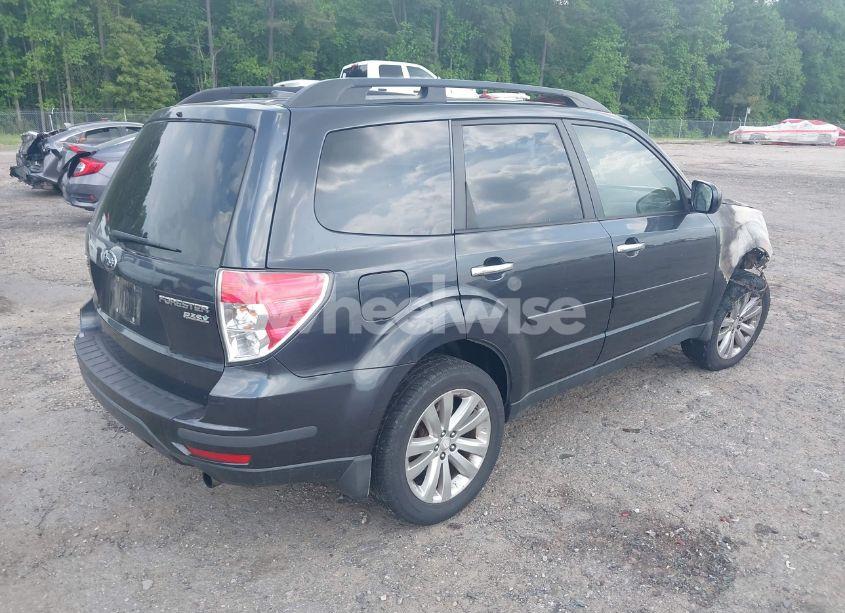 Photo 4 of 2011 Subaru Forester 2.5X PREMIUM (VIN JF2SHADC6BH726057)