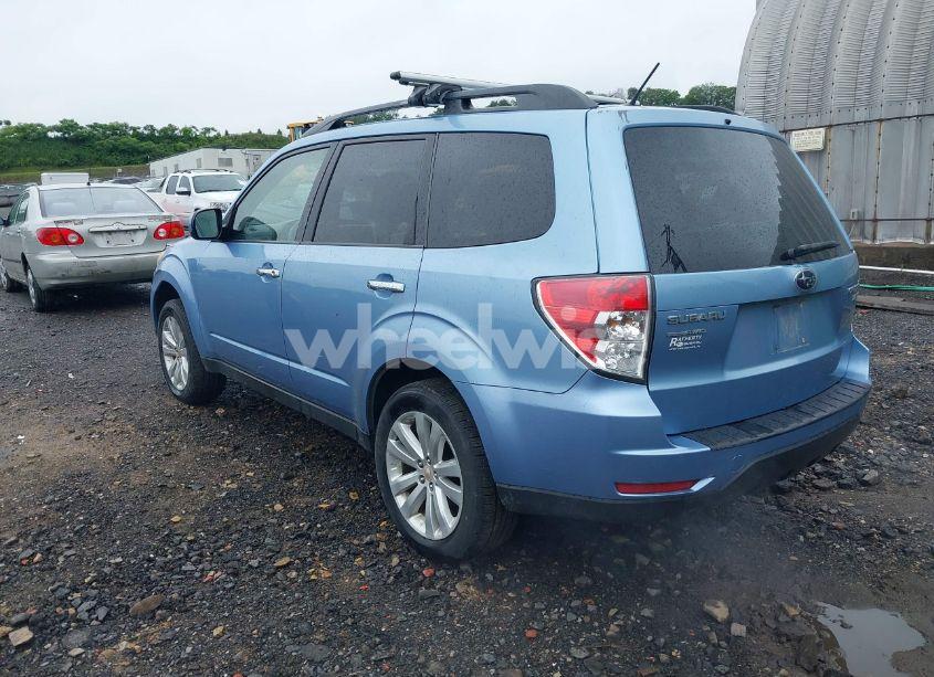Photo 3 of 2011 Subaru Forester 2.5X PREMIUM (VIN JF2SHADC6BH755106)