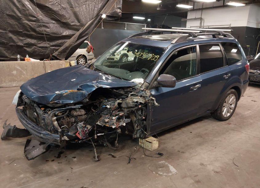 Photo 2 of 2011 Subaru Forester 2.5X PREMIUM (VIN JF2SHADC6BH779633)