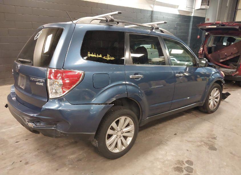 Photo 4 of 2011 Subaru Forester 2.5X PREMIUM (VIN JF2SHADC6BH779633)