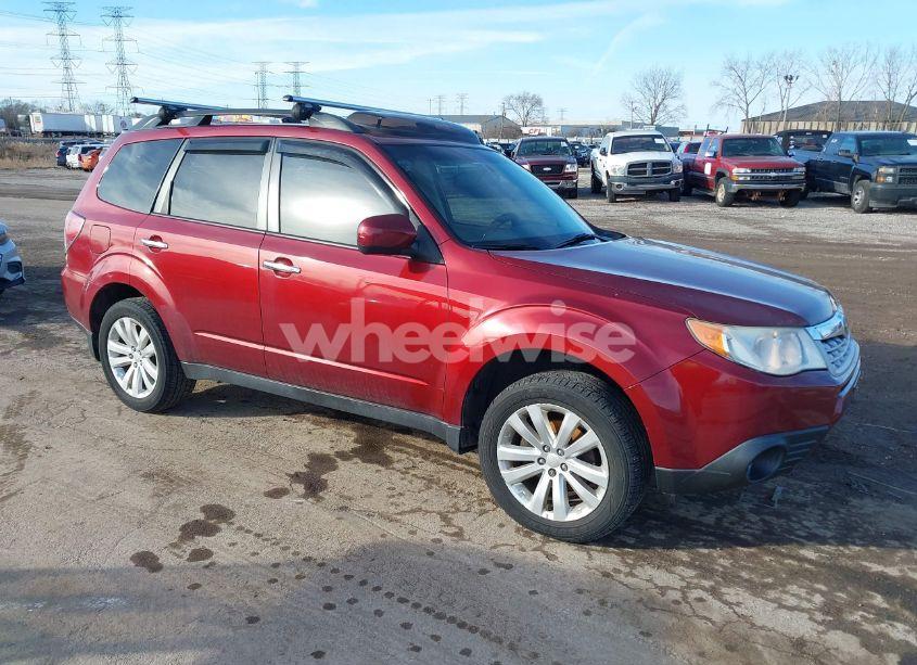 2013 Subaru Forester 2.5X PREMIUM (VIN JF2SHADC6DH433200) main photo