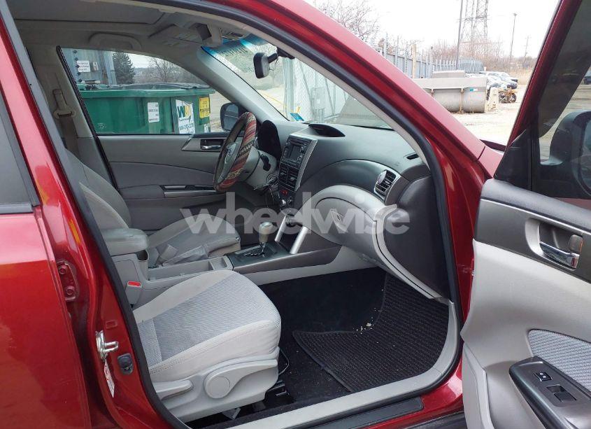 Photo 5 of 2013 Subaru Forester 2.5X PREMIUM (VIN JF2SHADC6DH433200)