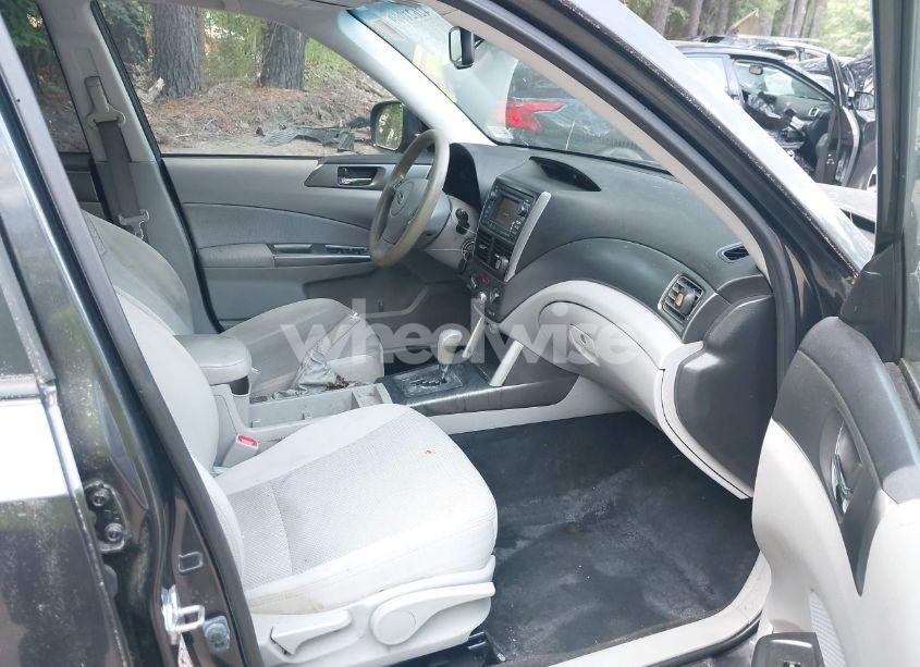 Photo 5 of 2013 Subaru Forester 2.5X PREMIUM (VIN JF2SHADC6DH443628)