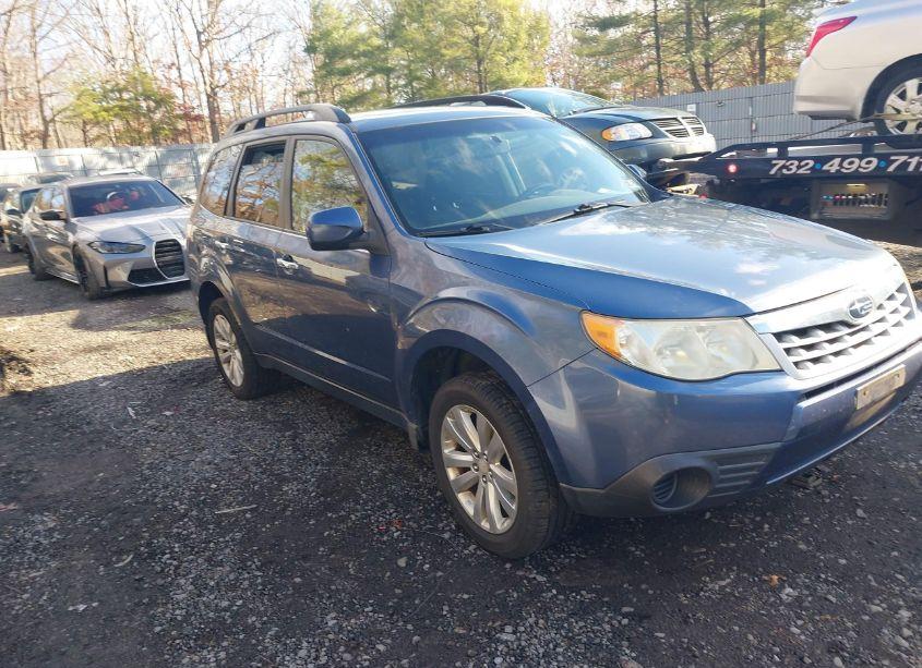 2011 Subaru Forester 2.5X PREMIUM (VIN JF2SHADC7BH724303) main photo