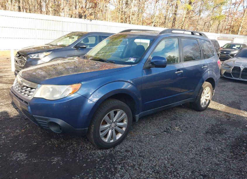 Photo 2 of 2011 Subaru Forester 2.5X PREMIUM (VIN JF2SHADC7BH724303)