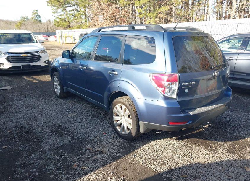 Photo 3 of 2011 Subaru Forester 2.5X PREMIUM (VIN JF2SHADC7BH724303)