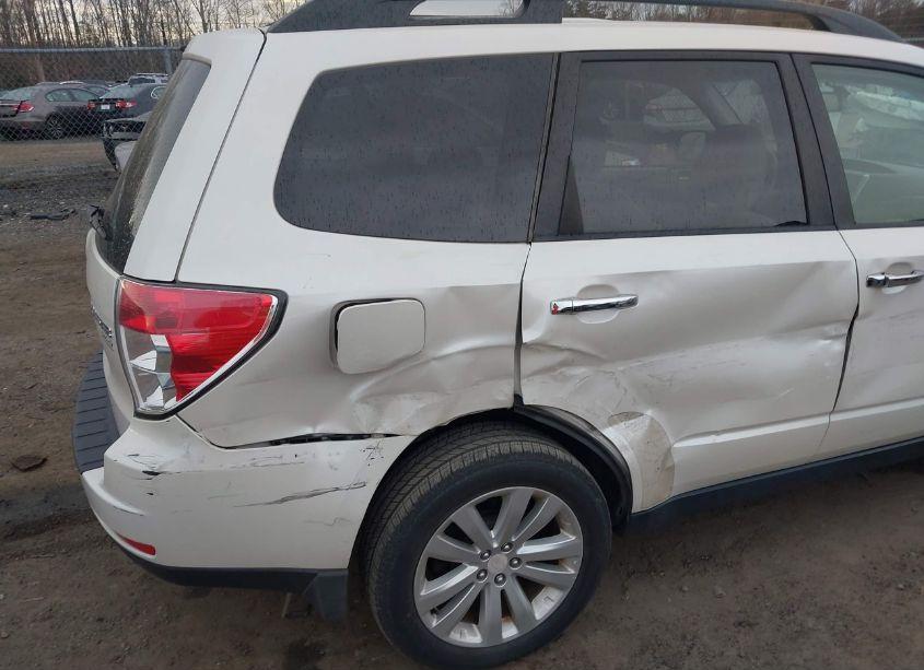 Photo 6 of 2011 Subaru Forester 2.5X PREMIUM (VIN JF2SHADC7BH772741)