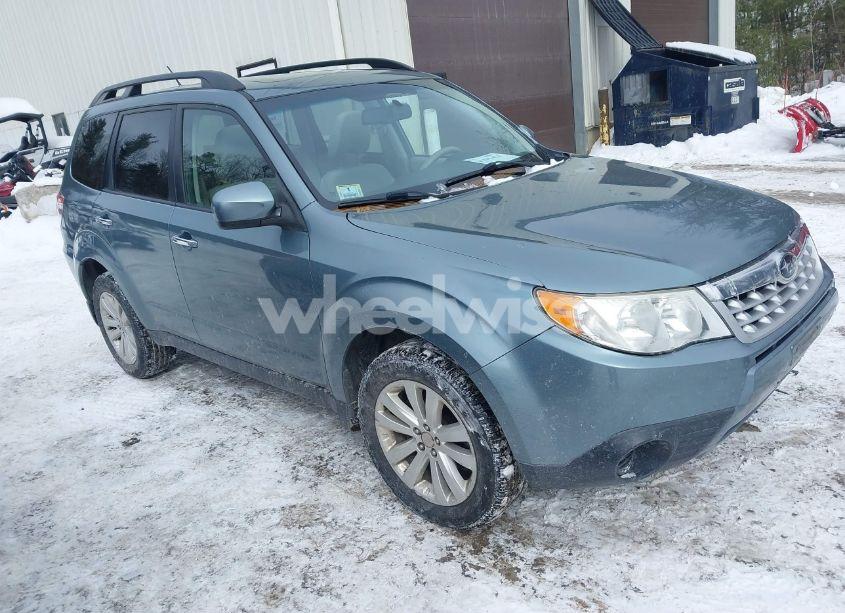 2012 Subaru Forester 2.5X PREMIUM (VIN JF2SHADC7CH410135) main photo