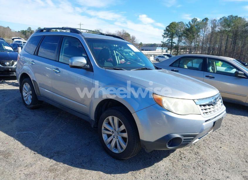 2012 Subaru Forester 2.5X PREMIUM (VIN JF2SHADC7CH455947) main photo