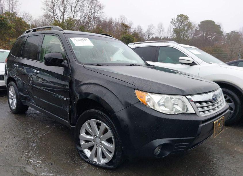 2013 Subaru Forester 2.5X PREMIUM (VIN JF2SHADC7DH421489) main photo