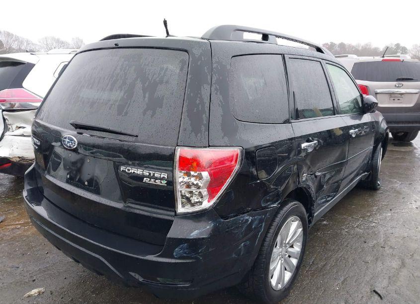 Photo 4 of 2013 Subaru Forester 2.5X PREMIUM (VIN JF2SHADC7DH421489)